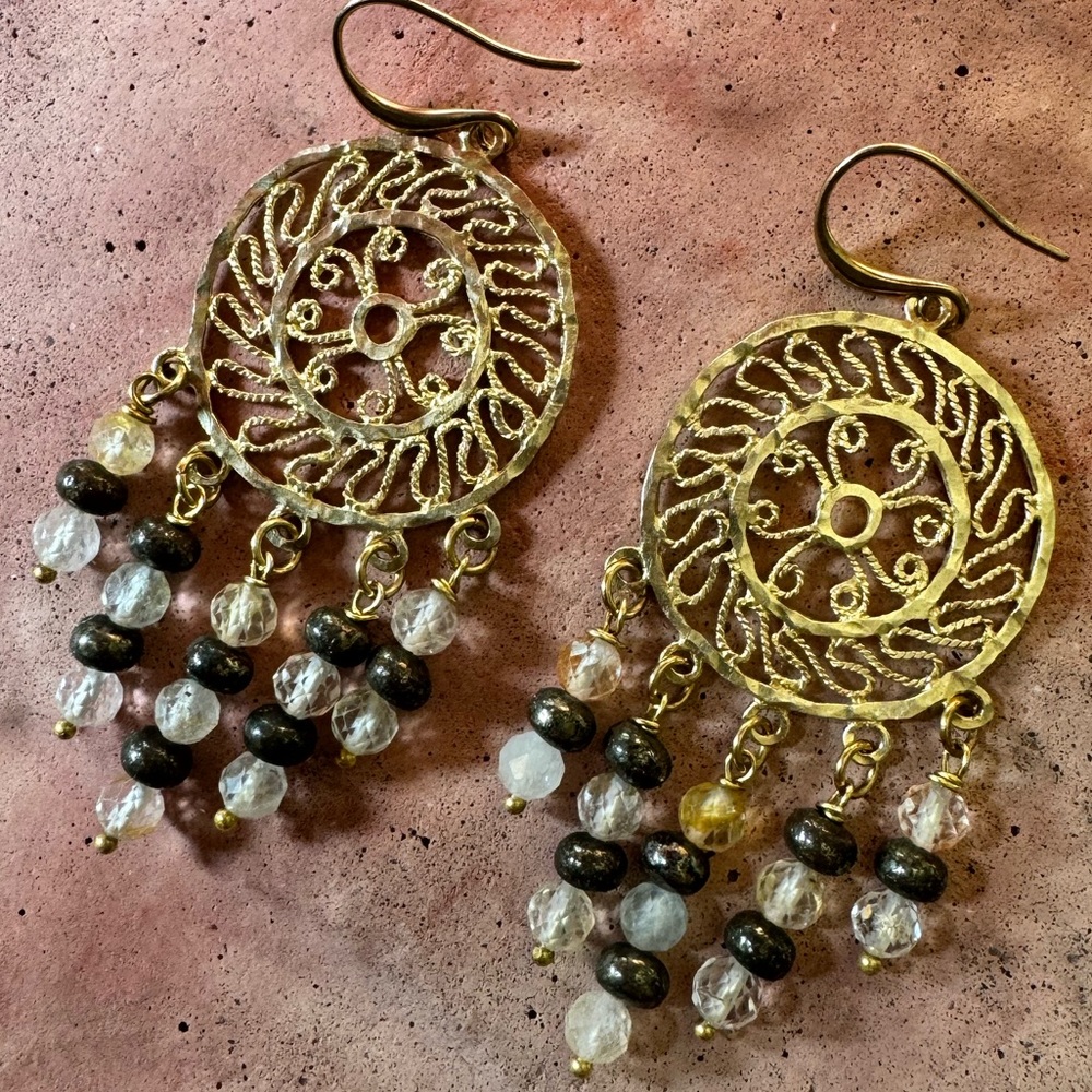 Handmade gemstone filagree earrings.